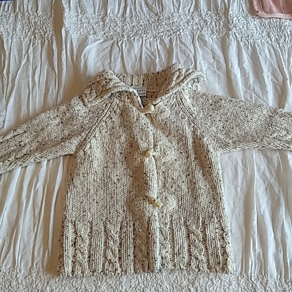 🤩 3/$20 Girl's sweater